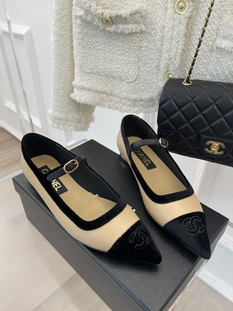 Chanel Low Shoes